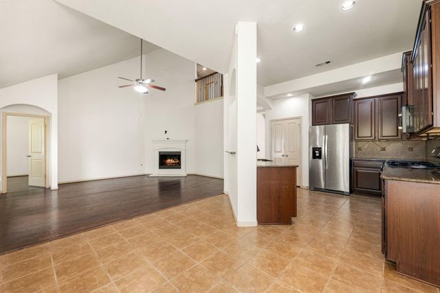 51 Handbridge Place, Tomball, TX 77375