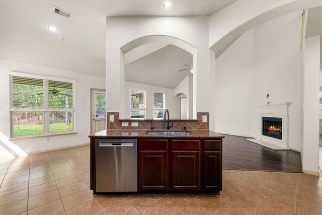 51 Handbridge Place, Tomball, TX 77375
