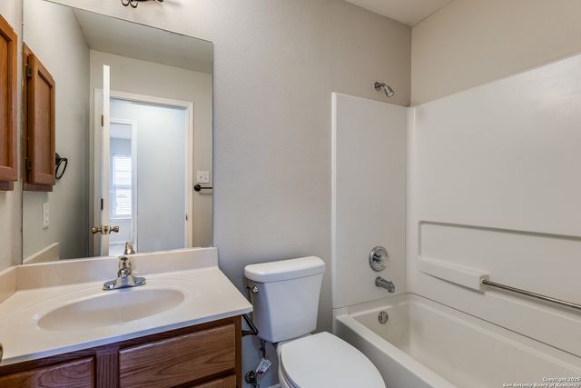 22 Sunflower Run, San Antonio, TX 78240