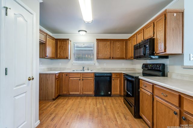 22 Sunflower Run, San Antonio, TX 78240