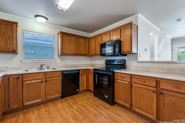 22 Sunflower Run, San Antonio, TX 78240