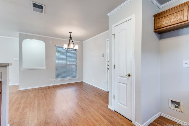 22 Sunflower Run, San Antonio, TX 78240