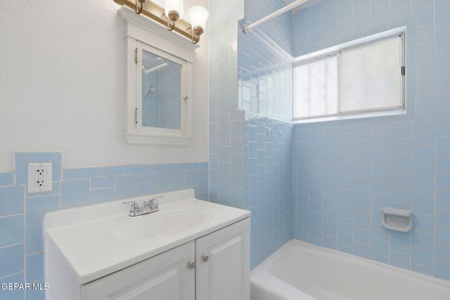 496 TELOP Road, El Paso, TX 79927