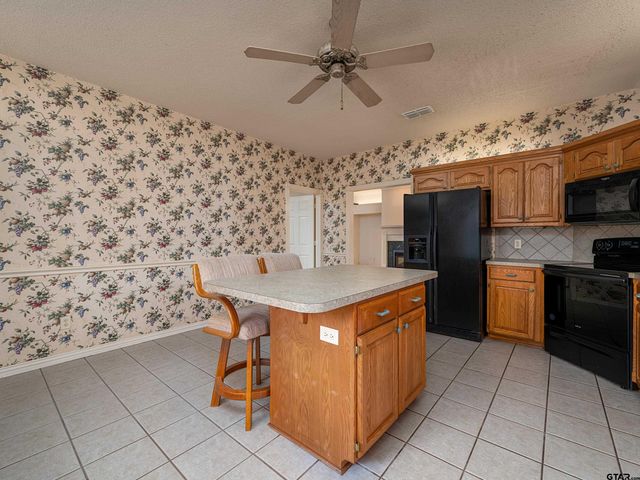 15099 Fargo Dr., Chandler, TX 75758