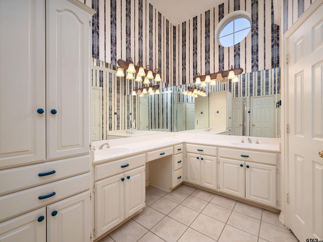 15099 Fargo Dr., Chandler, TX 75758