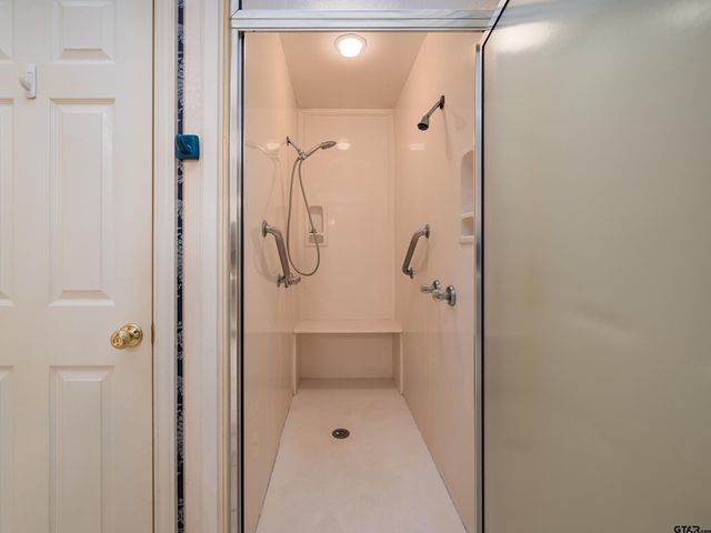 15099 Fargo Dr., Chandler, TX 75758