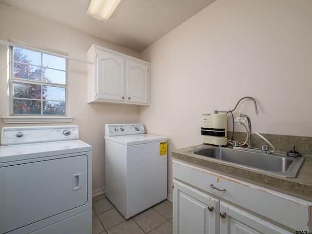 15099 Fargo Dr., Chandler, TX 75758