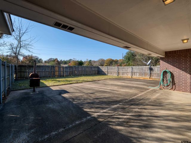 15099 Fargo Dr., Chandler, TX 75758