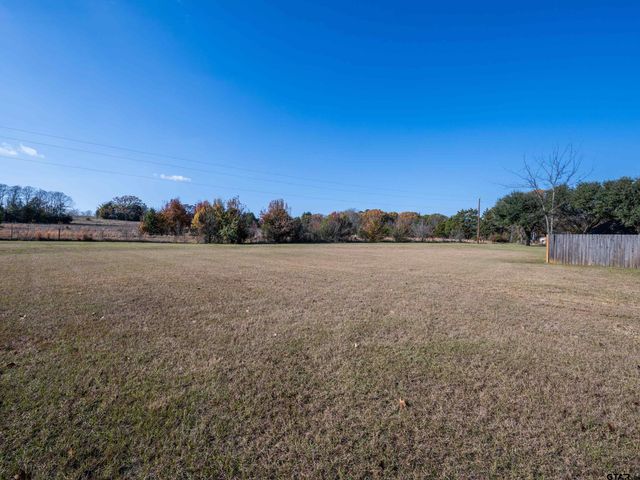 15099 Fargo Dr., Chandler, TX 75758