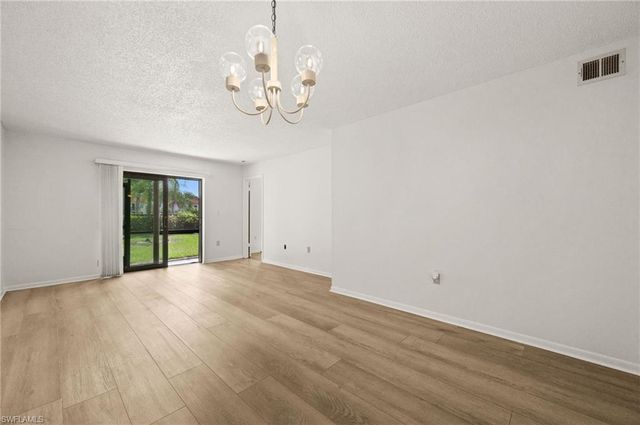 4251 27th CT SW 104, Naples, FL 34116