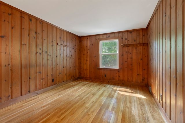 12 Cedar Ave, Millbury, MA 01527