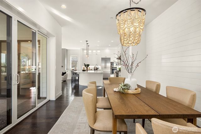 8711 NE Winslow Grove Court, Bainbridge Island, WA 98110