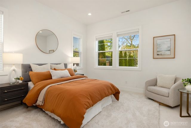 8711 NE Winslow Grove Court, Bainbridge Island, WA 98110