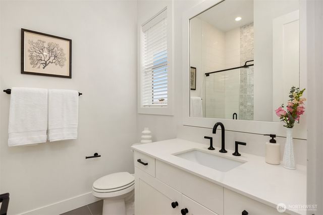 8711 NE Winslow Grove Court, Bainbridge Island, WA 98110