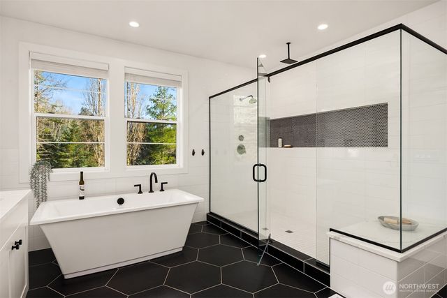 8711 NE Winslow Grove Court, Bainbridge Island, WA 98110