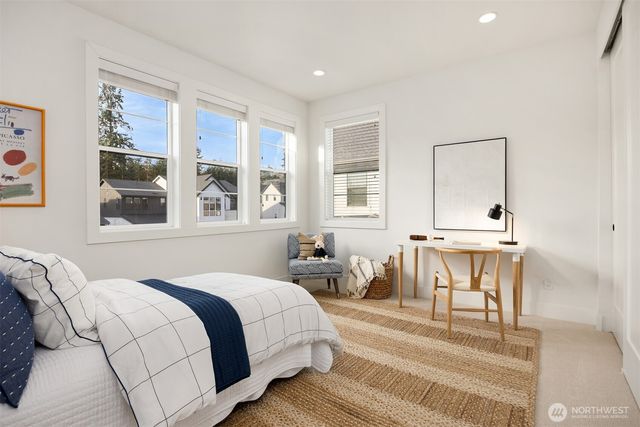 8711 NE Winslow Grove Court, Bainbridge Island, WA 98110