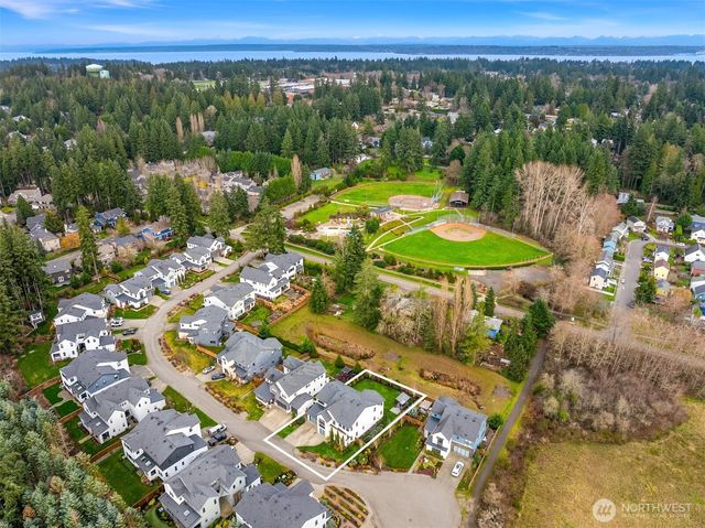 8711 NE Winslow Grove Court, Bainbridge Island, WA 98110