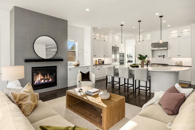 8711 NE Winslow Grove Court, Bainbridge Island, WA 98110