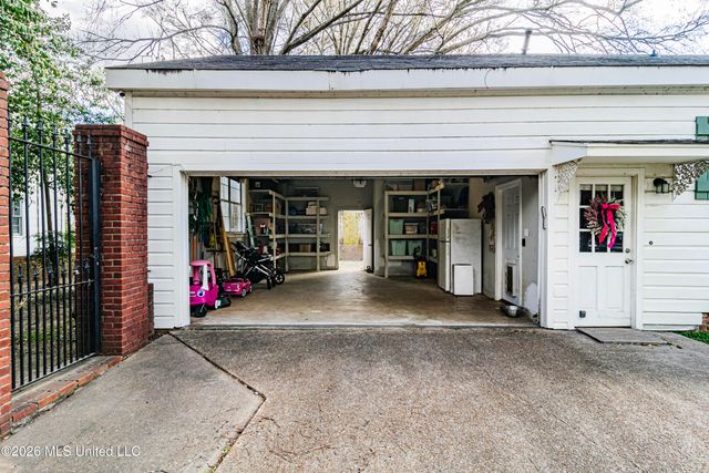 1704 Laurel Street, Jackson, MS 39202