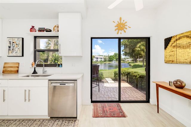 5239 HERON WAY 102, Sarasota, FL 34231