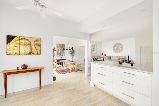 5239 HERON WAY 102, Sarasota, FL 34231