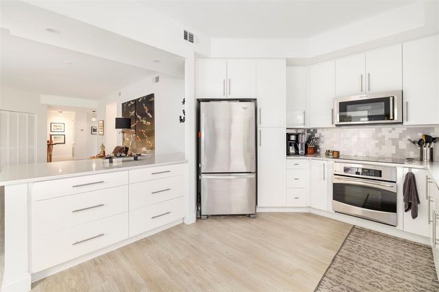 5239 HERON WAY 102, Sarasota, FL 34231