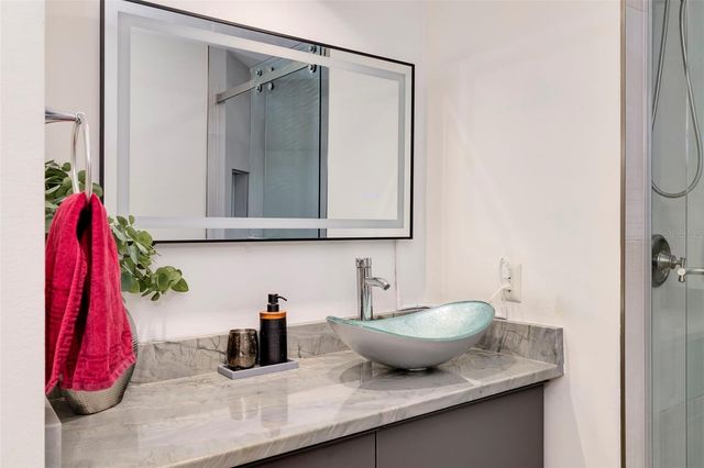 5239 HERON WAY 102, Sarasota, FL 34231