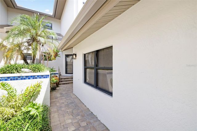 5239 HERON WAY 102, Sarasota, FL 34231
