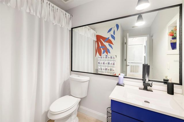 5239 HERON WAY 102, Sarasota, FL 34231
