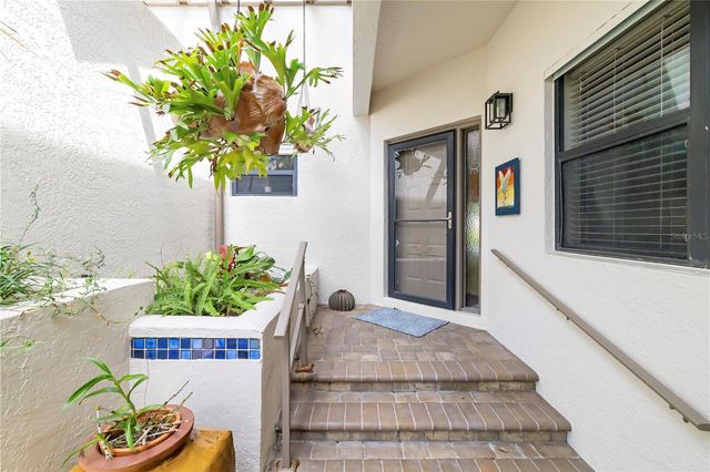5239 HERON WAY 102, Sarasota, FL 34231