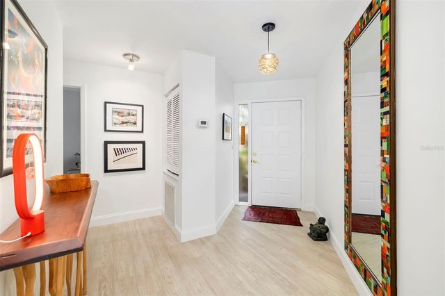 5239 HERON WAY 102, Sarasota, FL 34231