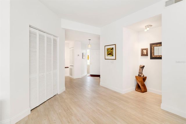 5239 HERON WAY 102, Sarasota, FL 34231