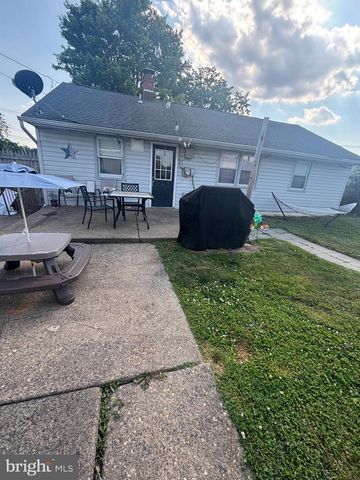 3813 MORROW DR, Bensalem, PA 19020