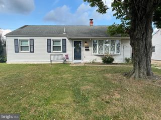 3813 MORROW DR, Bensalem, PA 19020