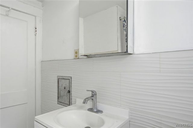 434 Highgate Avenue, Buffalo, NY 14215