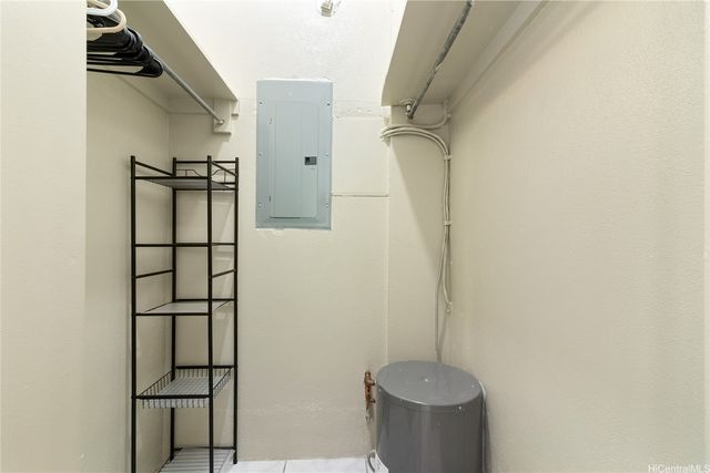 1020 Green Street 102, Honolulu, HI 96822