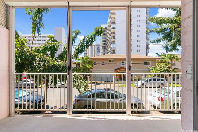 1020 Green Street 102, Honolulu, HI 96822