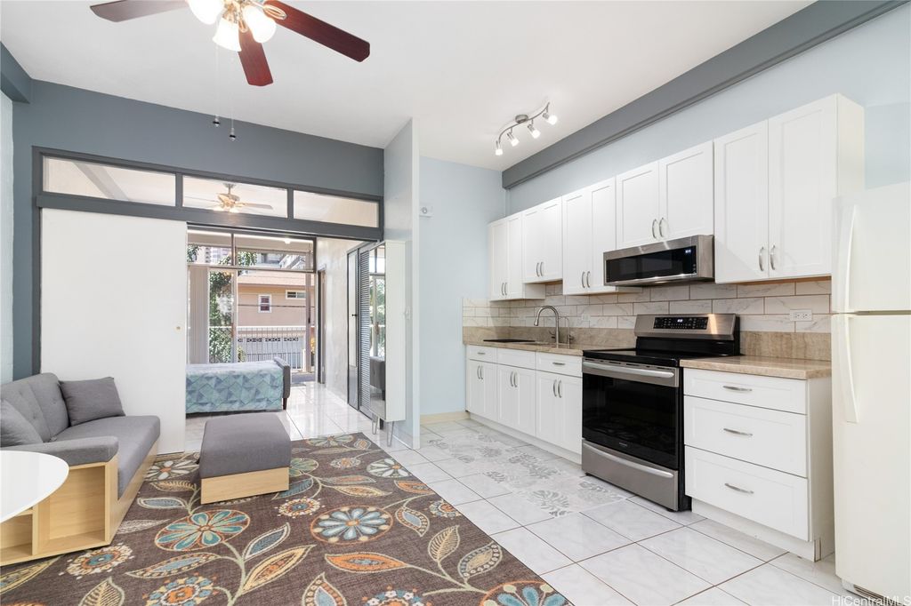 1020 Green Street 102, Honolulu, HI 96822