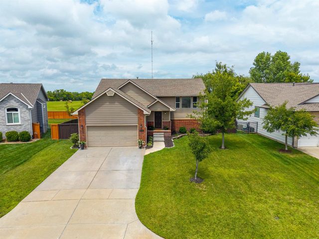 802 W Slate St, Andover, KS 67002