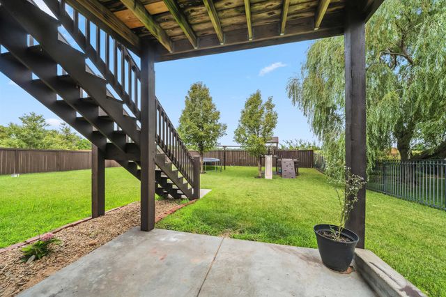 802 W Slate St, Andover, KS 67002