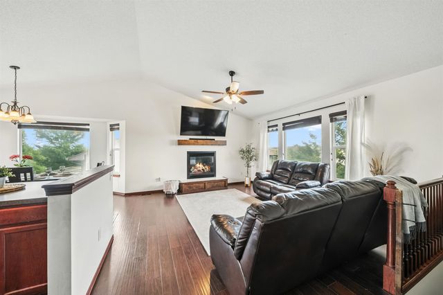 802 W Slate St, Andover, KS 67002