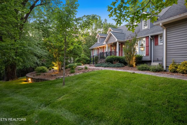 15 Cloverdale Circle, Crossville, TN 38558