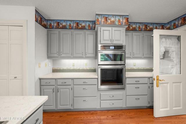 15 Cloverdale Circle, Crossville, TN 38558