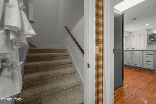 15 Cloverdale Circle, Crossville, TN 38558
