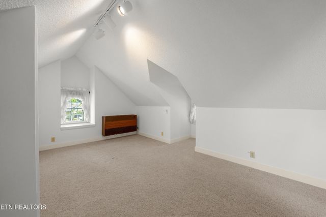15 Cloverdale Circle, Crossville, TN 38558