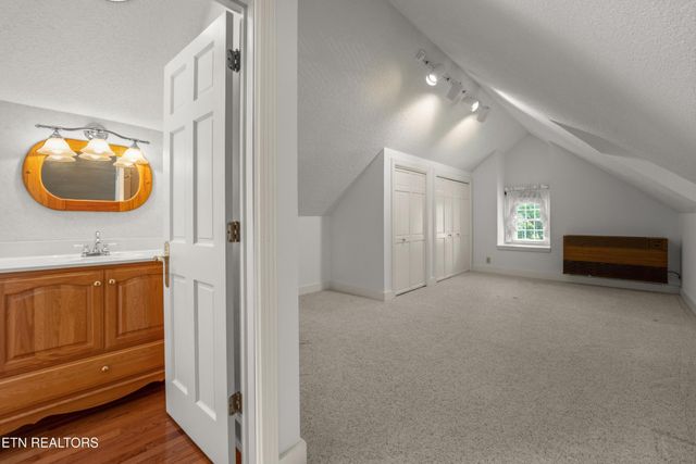 15 Cloverdale Circle, Crossville, TN 38558