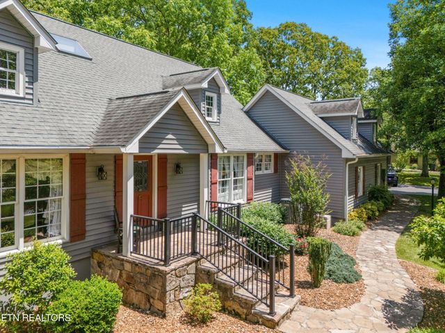 15 Cloverdale Circle, Crossville, TN 38558