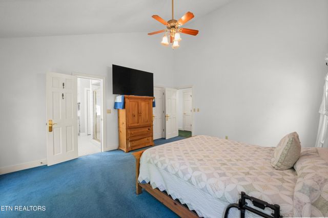 15 Cloverdale Circle, Crossville, TN 38558