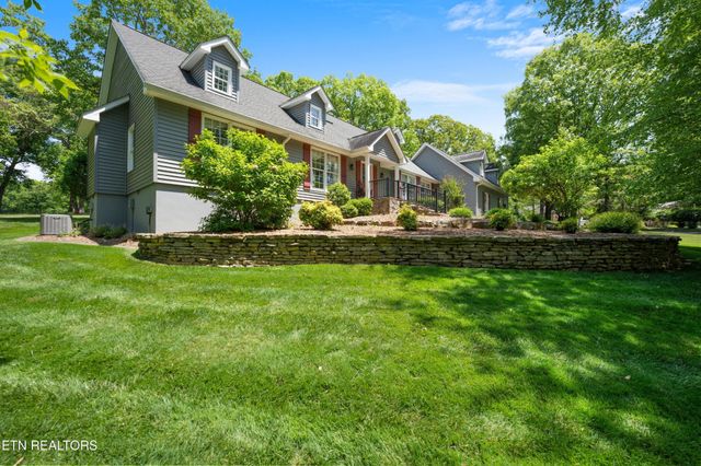 15 Cloverdale Circle, Crossville, TN 38558