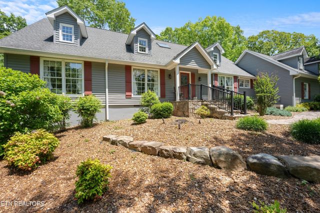 15 Cloverdale Circle, Crossville, TN 38558